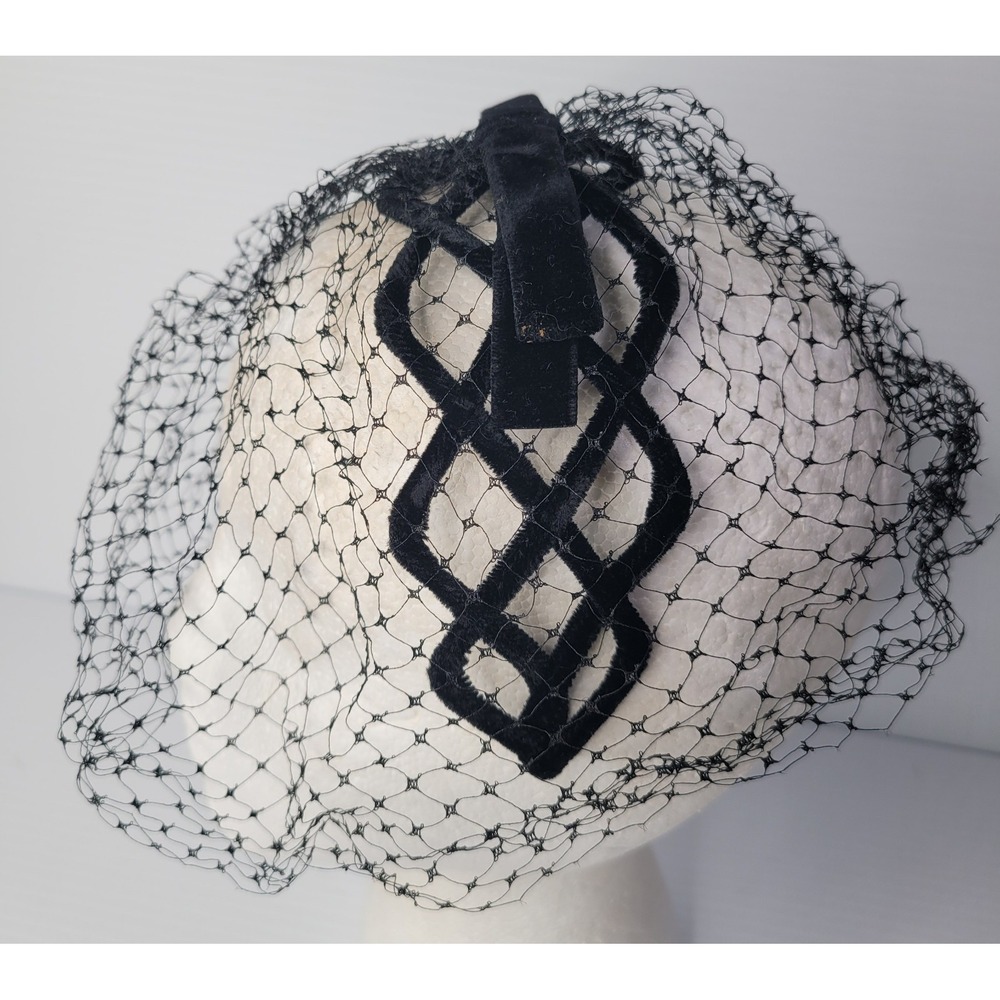 1960's Vintage Veil Black Headpiece with Felt Bow Headband Enhancer - Picture 4 of 6